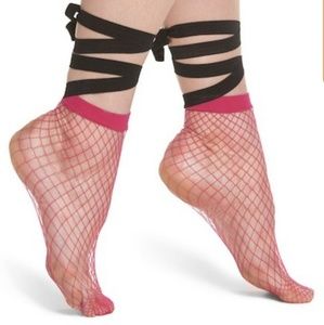 Sarah Borghi Fashion Hosiery Azalea